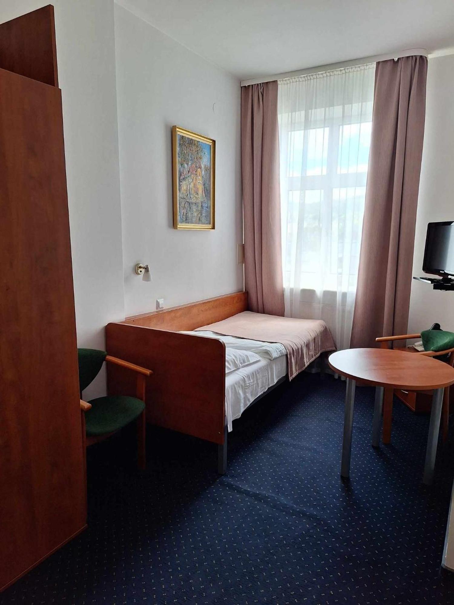 Hotel *** Nat Krynica-Zdrój Extérieur photo