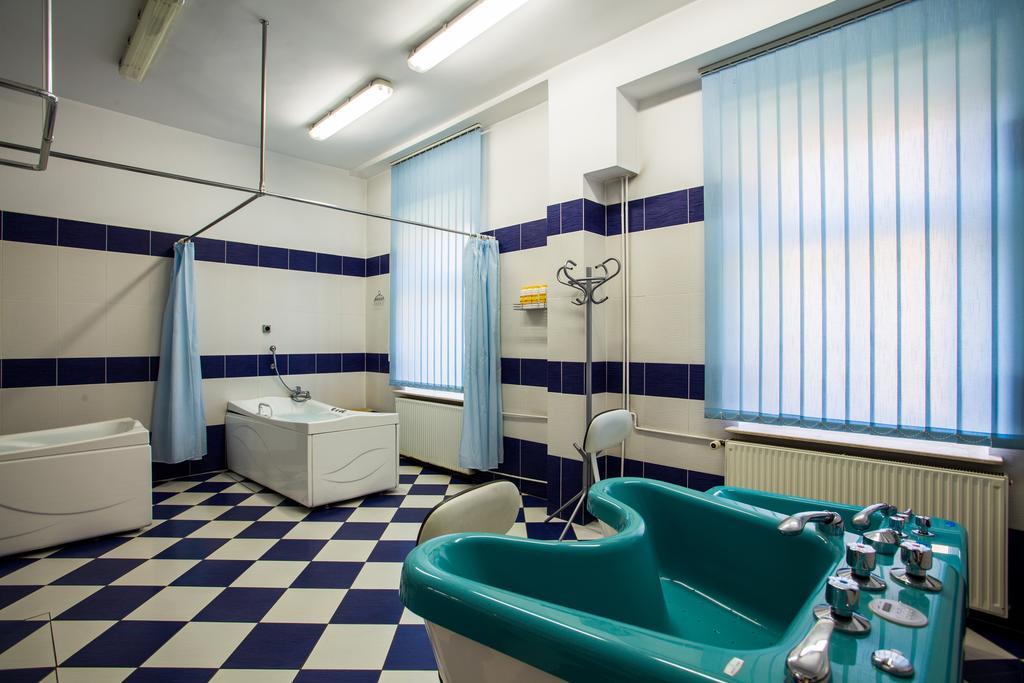 Hotel *** Nat Krynica-Zdrój Extérieur photo