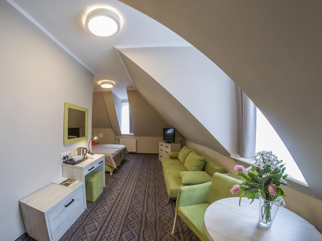Hotel *** Nat Krynica-Zdrój Extérieur photo