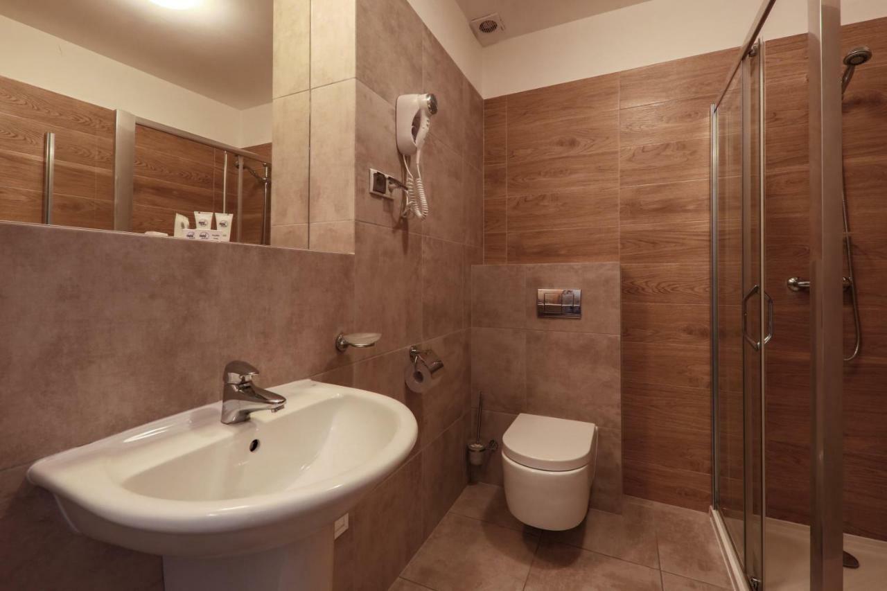 Hotel *** Nat Krynica-Zdrój Extérieur photo