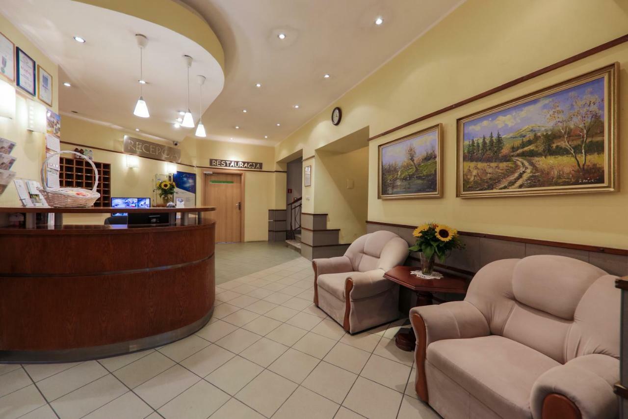 Hotel *** Nat Krynica-Zdrój Extérieur photo