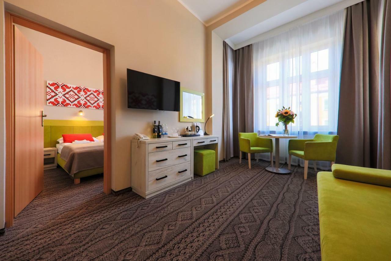 Hotel *** Nat Krynica-Zdrój Extérieur photo